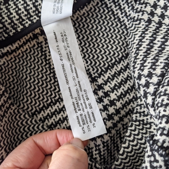 ZARA plaid houndstooth ruffle flounce shorts size small black white high rise @R - Picture 9 of 9